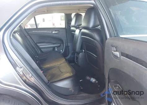 2019 Chrysler 300 Limited z USA, uszkodzony, nr VIN 2C3CCAEGXKH631373